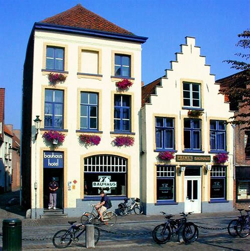 St Christopher'S Inn Hostel At The Bauhaus Bruges Exterior foto